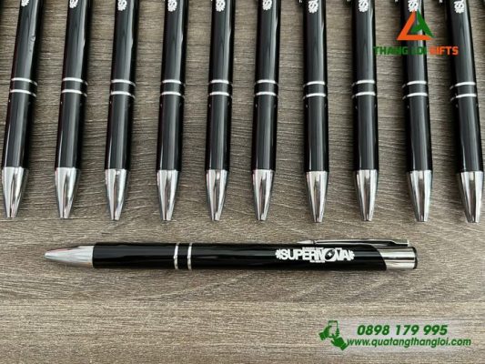 Bút Ký Kim Loại Bấm - Khắc Logo Trại Hè Nghiên Cứu Supernova