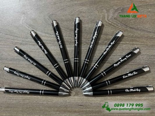 Bút Bi Kim Loại – Màu Đen – Khắc Tên Làm Quà Tặng