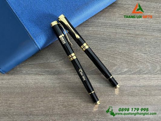 Bút Kim Loại Nắp Đẩy – Màu Đen Khoen Vàng – Khắc Logo Doanh Nghiệp IDEAS