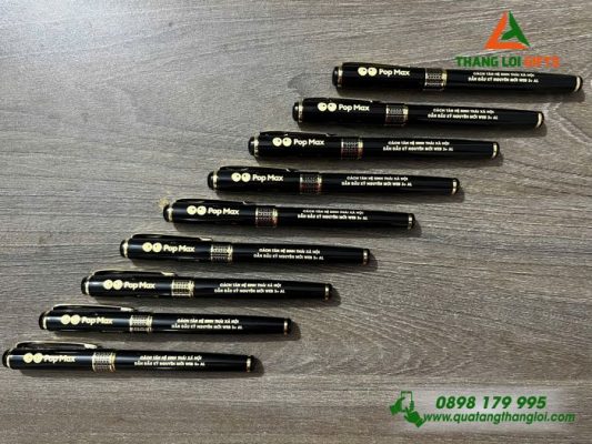 Bút Ký Kim Loại – Màu Đen Khoen Vàng – Khắc Logo Pop Max