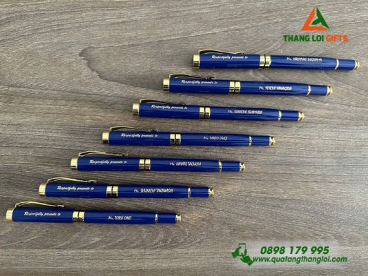 Bút Ký Kim Loại Nắp Đẩy Màu Xanh Khoen Vàng – Khắc Tên Làm Quà Tặng