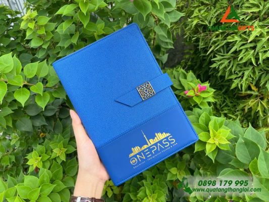 Sổ Tay Bìa Còng Màu Xanh – Ép Kim Vàng Logo Doanh Nghiệp ONEPASS