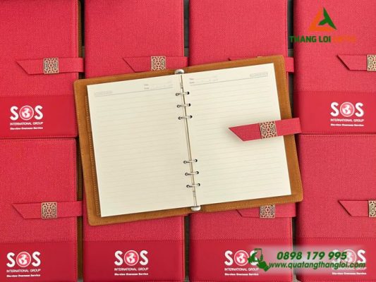 Sổ Tay Bìa Còng Màu Đỏ - In Logo Doanh Nghiệp SOS