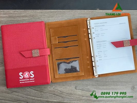Sổ Tay Bìa Còng Màu Đỏ - In Logo Doanh Nghiệp SOS