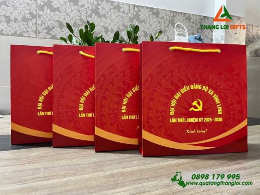 Túi Xách Giấy Couche Màu Đỏ – In Logo Đại Hội Đảng Bộ Vĩnh Linh