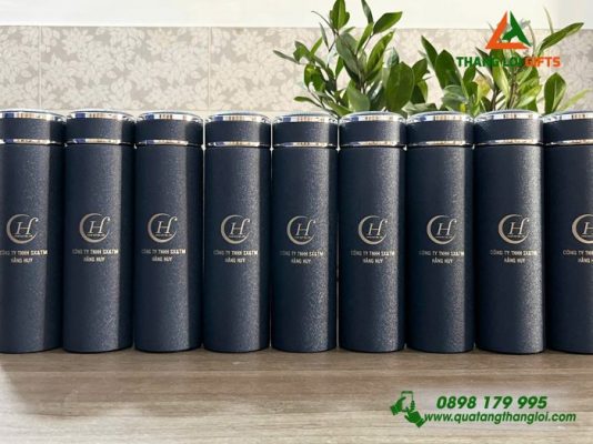 Bình Giữ Nhiệt Màu Xanh – Khắc Logo Doanh Nghiệp Hằng Huy