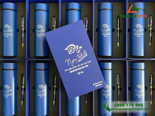 Gifset (Bình+Bút) – In Khắc Logo 20 Năm Trường THPT Tân Châu