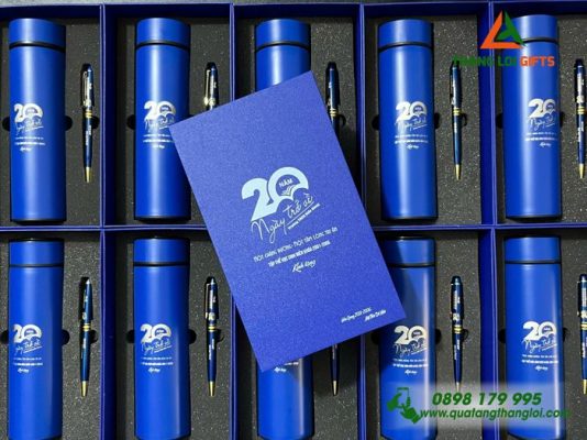Gifset (Bình+Bút) - In Khắc Logo 20 Năm Trường THCS Hiếu Giang