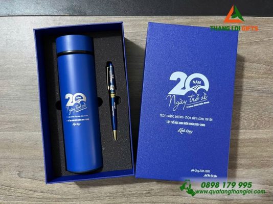 Gifset (Bình+Bút) - In Khắc Logo 20 Năm Trường THCS Hiếu Giang