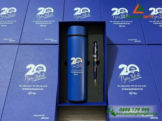 Gifset (Bình+Bút) - In Khắc Logo 20 Năm Trường THCS Hiếu Giang