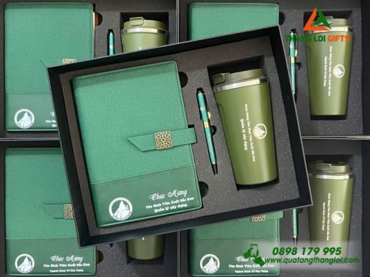 Giftset (Sổ+Ly+Bút) Màu Xanh – In Khắc Logo Trường Đại Học GTVT