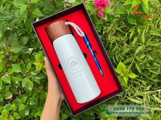 Bộ Quà Tặng (Bình+Bút) - In Khắc Trường Tiểu Học Nguyễn Trãi