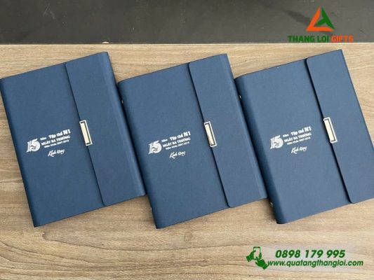 Sổ Tay Bìa Còng Gập 3 – In Logo Kỷ Niệm 15 Năm Ngày Ra Trường