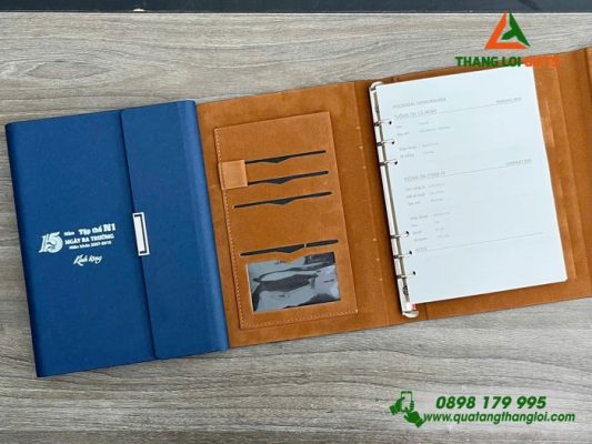 Sổ Tay Bìa Còng Gập 3 – In Logo Kỷ Niệm 15 Năm Ngày Ra Trường