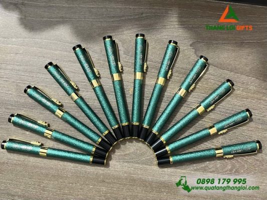 Bút Ký Kim Loại Màu Xanh Lá – Khắc Logo Doanh Nghiệp LIÊN VIỆT