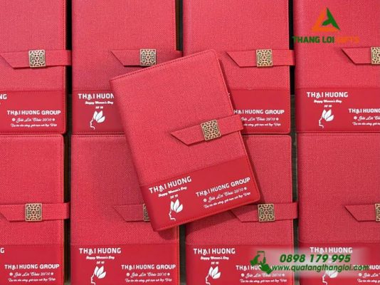 Sổ Tay Bìa Còng Màu Đỏ – In Logo Doanh Nghiệp THAI HUONG