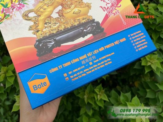 Lịch Để Bàn – Ép Kim Logo Doanh Nghiệp Bote Việt Nam