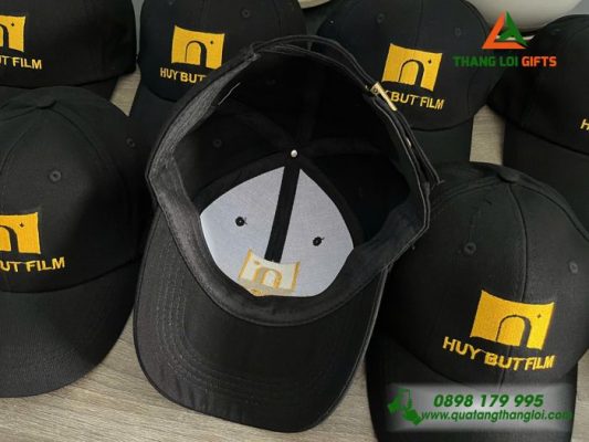 Nón Vải Màu Đen - Thêu Logo HUY BUT FILM