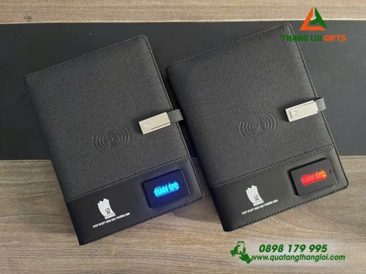 Sổ Tay Đa Năng Màu Đen 8000mAh - Khắc Logo Báo Tuổi Trẻ