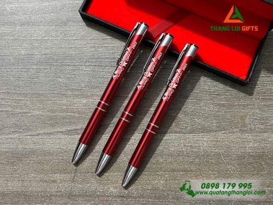 Bộ Bút Bi Kim Loại Bấm Màu Đỏ - In Khắc Merry Christmas