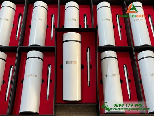 Bộ Quà Tặng (Bình+Bút) Màu Trắng - In Khắc Logo Báo Tuổi Trẻ
