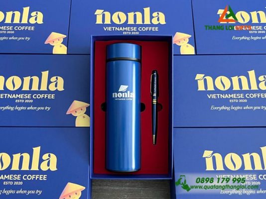 GST 90 – Bộ quà tặng (Bình Giữ Nhiệt + Bút Ký) Màu Xanh - In Khắc Logo NonLa Vietnamese Coffe