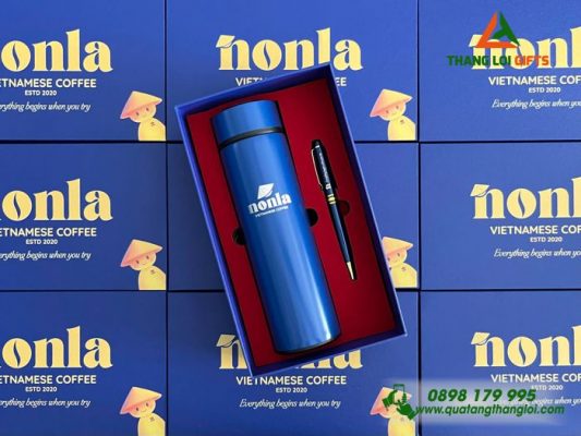 GST 90 – Bộ quà tặng (Bình Giữ Nhiệt + Bút Ký) Màu Xanh - In Khắc Logo NonLa Vietnamese Coffe