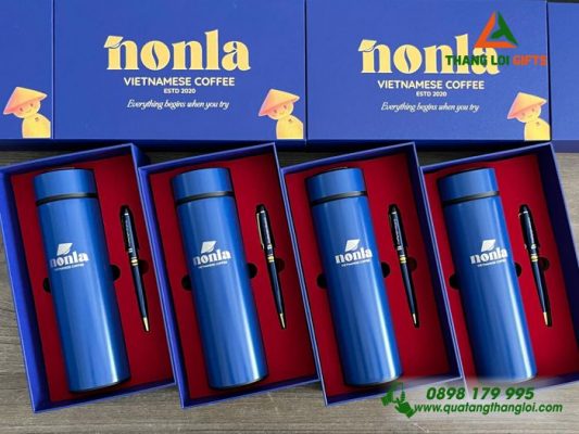 GST 90 – Bộ quà tặng (Bình Giữ Nhiệt + Bút Ký) Màu Xanh - In Khắc Logo NonLa Vietnamese Coffe