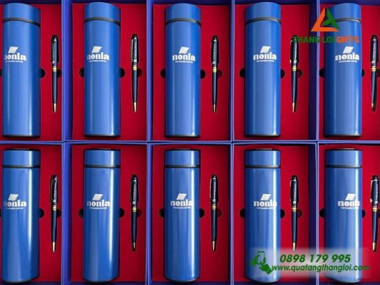 GST 90 – Bộ quà tặng (Bình Giữ Nhiệt + Bút Ký) Màu Xanh - In Khắc Logo NonLa Vietnamese Coffe