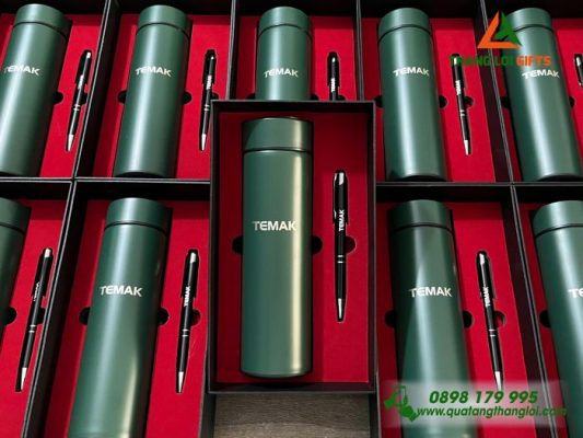 Bộ Quà Tặng (Bình+Bút) - In Khắc Logo Doanh Nghiệp TEMAK