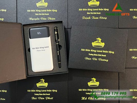 Giftset (Pin Sạc+Bút) - In Khắc Logo Doanh Nghiệp Sai Gon King Land
