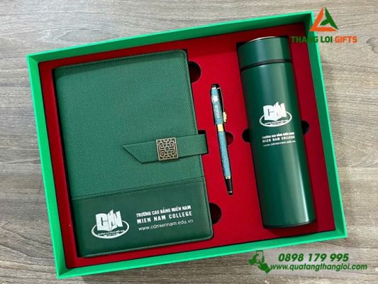 GST 95 – Giftset (Sổ+Bình+Bút) Xanh Lá - In Khắc Logo Làm Quà Tri Ân