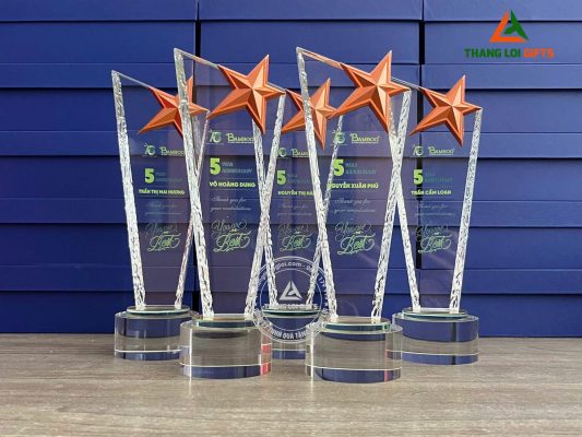 Cúp Pha Lê – In Logo Kỷ Niệm 15 Năm Doanh Nghiệp BAMBOO