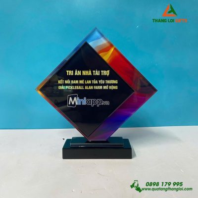 Cúp Pha Lê - In Logo Doanh Nghiệp Làm Qùa Tặng