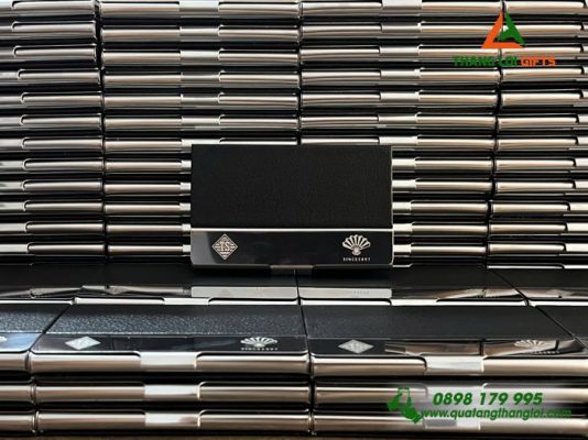 Hộp Namecard Vuông – Khắc Logo Doanh Nghiệp Trung Sơn Pharma