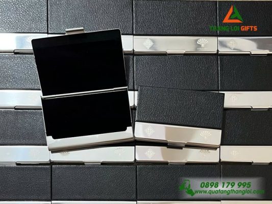 Hộp Namecard Vuông – Khắc Logo Doanh Nghiệp Trung Sơn Pharma