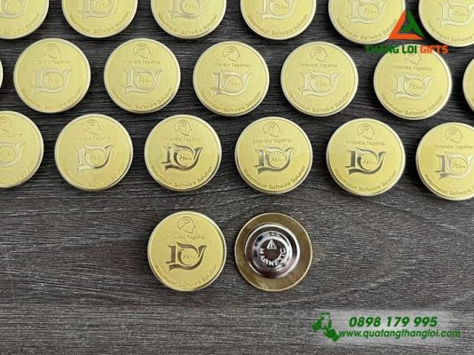 Huy Hiệu Cài Áo Nam Châm Hít - Logo Watemelon