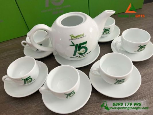 Bộ Ấm Trà Bát Tràng – In Logo 15 Năm Doanh Nghiệp BAMBOO