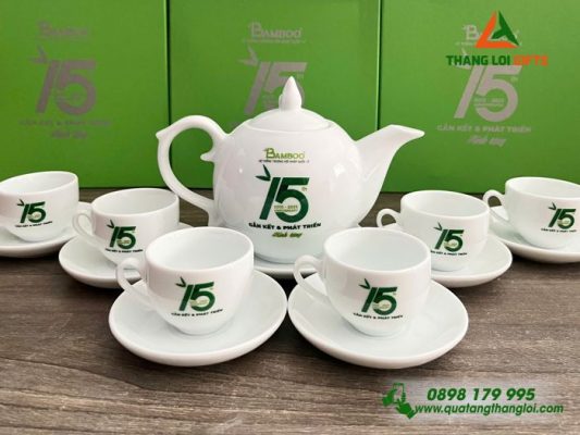 Bộ Ấm Trà Bát Tràng – In Logo 15 Năm Doanh Nghiệp BAMBOO