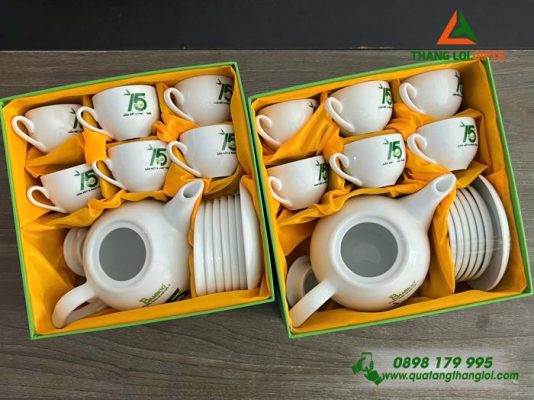 Bộ Ấm Trà Bát Tràng – In Logo 15 Năm Doanh Nghiệp BAMBOO