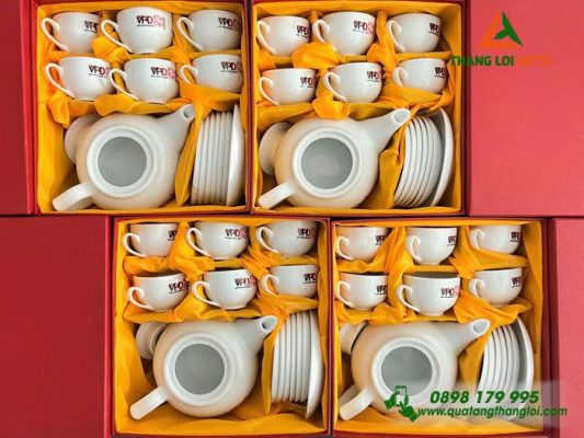 Bộ Ấm Trà Bát Tràng - In Logo Doanh Nghiệp Minh Phát Holdings