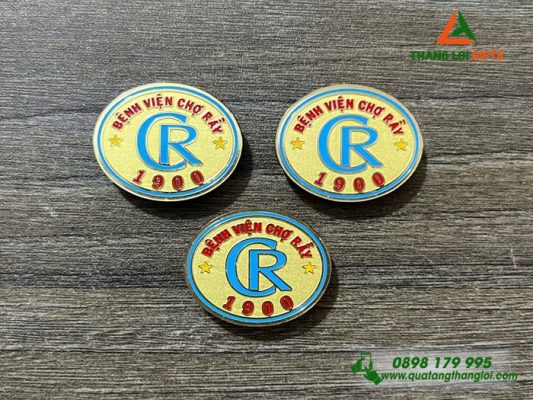Huy Hiệu Cài Áo Nam Châm Hít - In Logo Bệnh Viện Chợ Rẫy