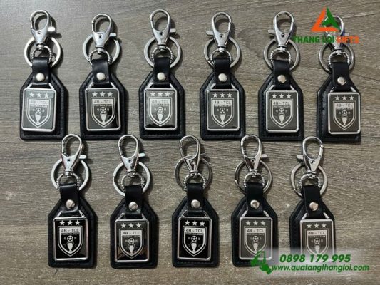 Móc Khóa Da Phối Kim Loại – Khắc Logo FOOTBALL CLUB 4B – TCL