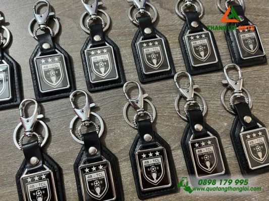 Móc Khóa Da Phối Kim Loại – Khắc Logo FOOTBALL CLUB 4B – TCL