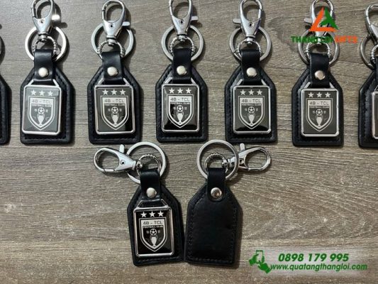 Móc Khóa Da Phối Kim Loại – Khắc Logo FOOTBALL CLUB 4B – TCL