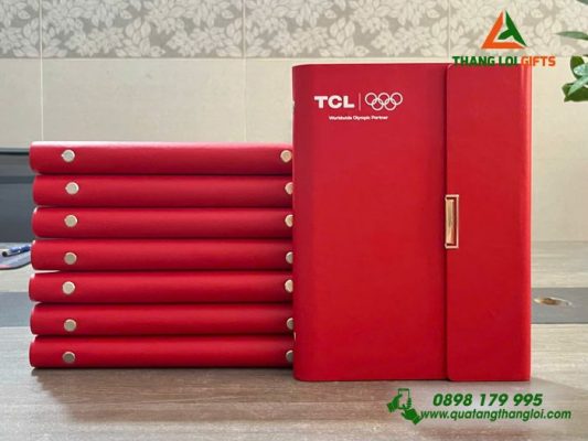 Sổ Da Bìa Còng Gập 3 Màu Đỏ – In Logo Doanh Nghiệp TCL