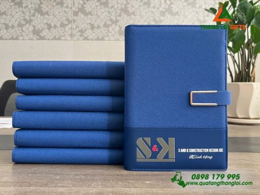 Sổ Tay Bìa Còng Màu Xanh – In Logo Doanh Nghiệp S&K