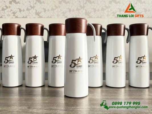 Bình Giữ Nhiệt Nắp Gỗ 500ml – Khắc Logo Doanh Nghiệp SST TRAVEL
