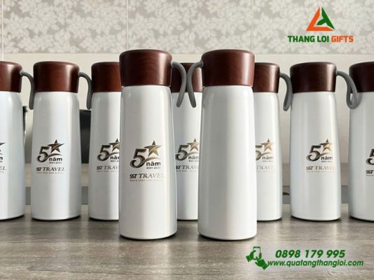 Bình Giữ Nhiệt Nắp Gỗ 500ml – Khắc Logo Doanh Nghiệp SST TRAVEL