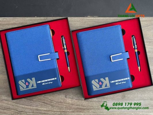 Bộ Quà Tặng (Sổ+Bút) Màu Xanh - In Khắc Logo Doanh Nghiệp S&K